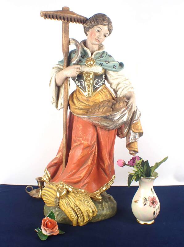 Schnitzerei Heilige Notburga 54 cm hoch sehr aufwendig Topzus. Gold /Silber H088