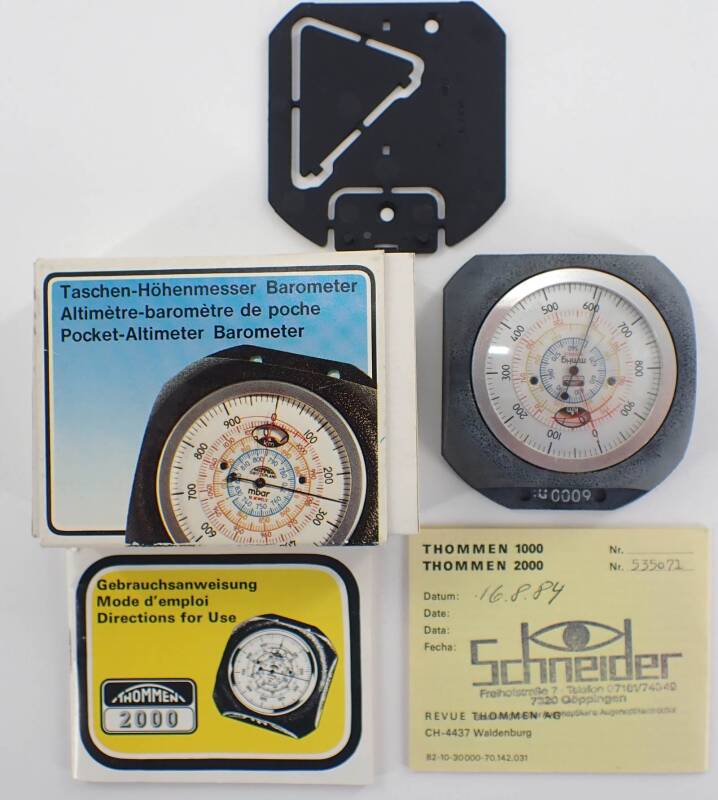 antiker Taschen Höhenmesser  BarometerThommen 2000 von 1984 Originalkarton H214