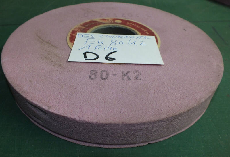 Schleifscheibe DGS 220/110 x 30 x 51 mm, EK80 - K2 siehe Bild 1 Rille benutzt D6