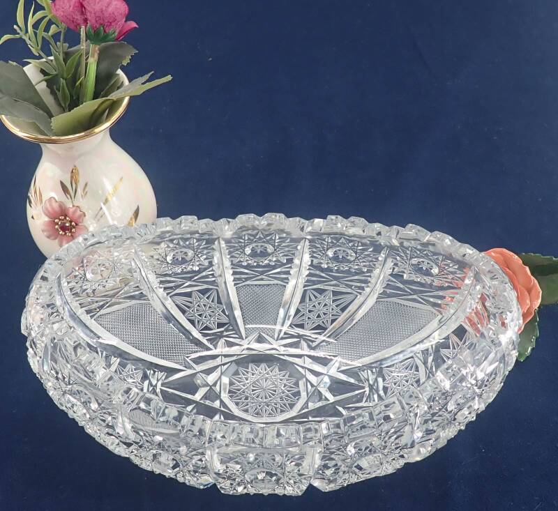 ältere schwere reich verzierte ovale Glasschale 22 x 13 cm H308