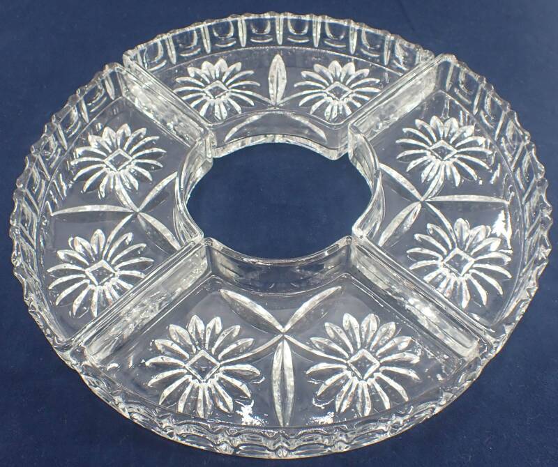 Set von 4 gebrauchte Glasschalen Snackschalen im Kreis Ø 32 cm H315