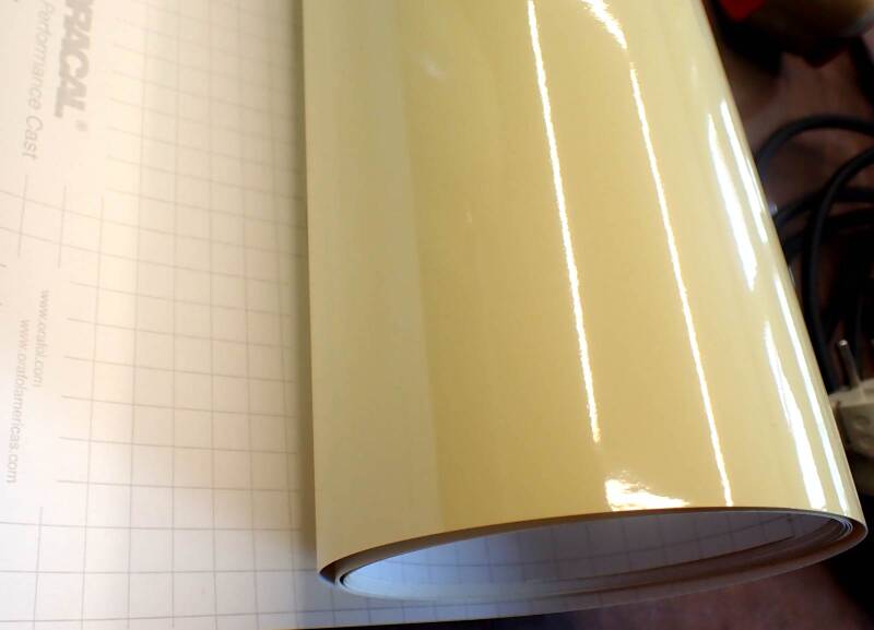Folienrest Restrolle Hochleistungsfolie Oracal 751_804 beige 400 x 31 cm